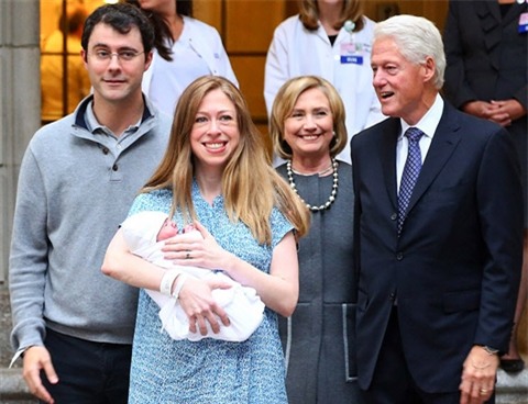 Hoc cach day con cung ran nhu ung vien Tong thong My Hillary Clinton