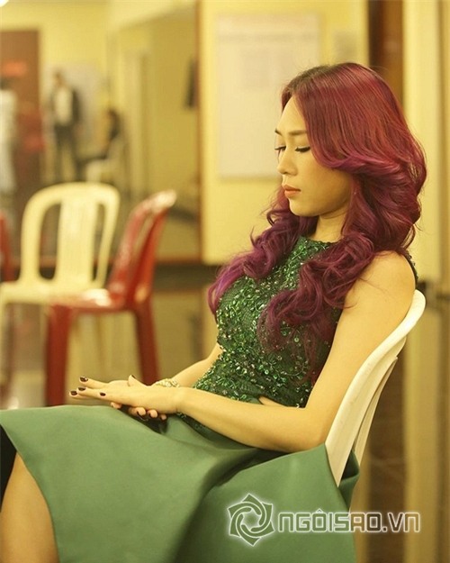 Hồ Quỳnh Hương 0