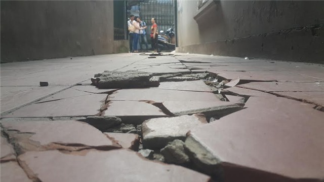 nhà nghiêng như tháp Pisa