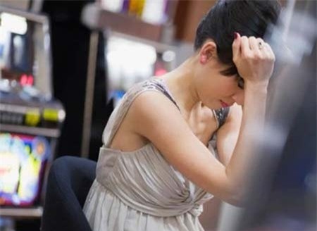 Tôi đã gào khóc thảm thiết trong phòng nhiều giờ liên tục hết ngày này qua ngày khác. (Ảnh minh họa)