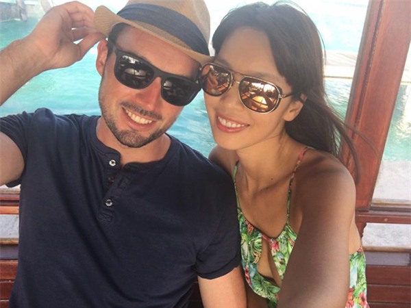 ha-anh-tao-bao-ban-nude-truoc-ong-kinh-cua-ong-xa-3