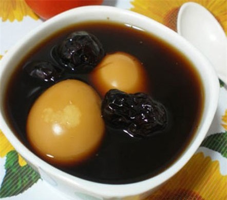 8 bài thuốc hay từ trứng gà luộc - Ảnh 1.