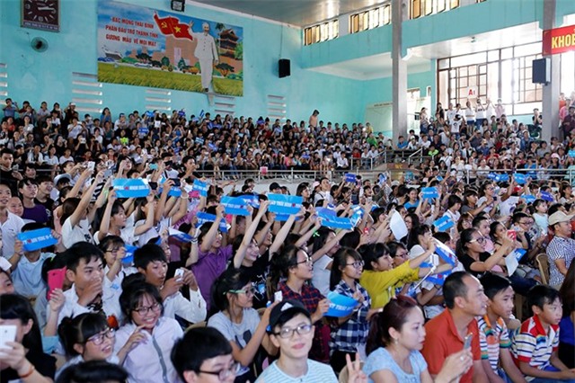 Son Tung M-TP lan dau chia se ve nhung on ao gan day hinh anh 2