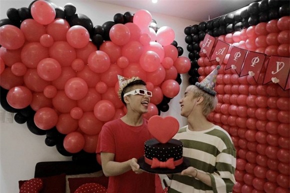 Bất ngờ với cuộc sống khác hẳn anh trai của em ruột Sơn Tùng - Ảnh 2.