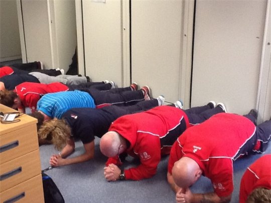 Bí mật về Plank, bài tập đang sôi sục từ phòng gym tới công sở - Ảnh 13.