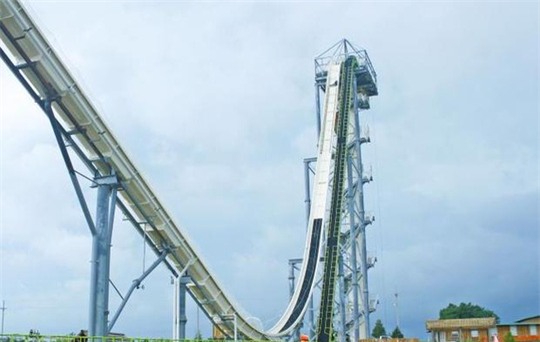 Máng trượt nước cao nhất thế giới tại Công viên Schlitterbahn. Ảnh: Schlitterbahn Water Park