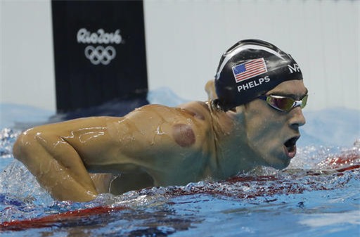 Michael Phelps cùng đội Mỹ giành huy chương vàng nội dung 4x100 mét tiếp sức nam