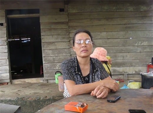 Bà Huế đau đớn trước cái chết tang thương của con gái.