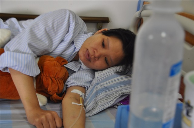 Tuy nhiên dù đã được sự giúp đỡ của các bác sĩ, chị cũng chỉ giữ được thai đến tuần 30 thì phải mổ.