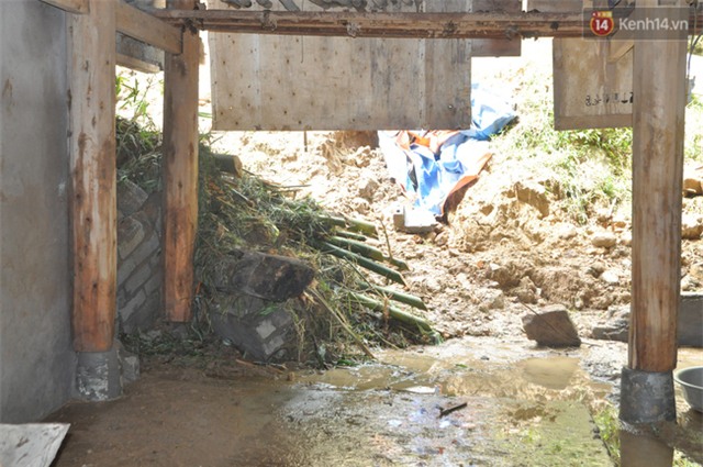 Nước mắt của gia đình mất cả 3 con vì lũ quét kinh hoàng ở Lào Cai: Bới bùn đất, tôi tìm thấy thi thể - Ảnh 6.