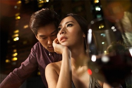 dan ba tuoi nao thi de ngoai tinh nhat? - 1