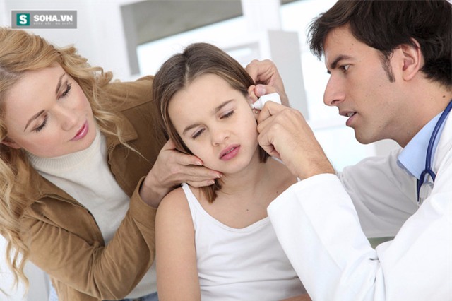 Cảnh báo: Xịt mũi có thể là nguyên nhân khiến trẻ viêm tai, điếc - Ảnh 2.