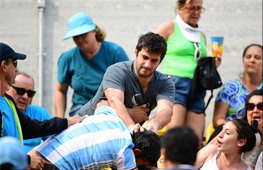 CĐV Brazil và Argentina nện nhau tơi bời khi xem quần vợt Olympic