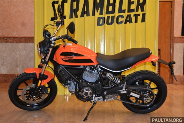 can canh 2016 ducati scrambler sixty2 phan khoi 400cc hinh anh 1