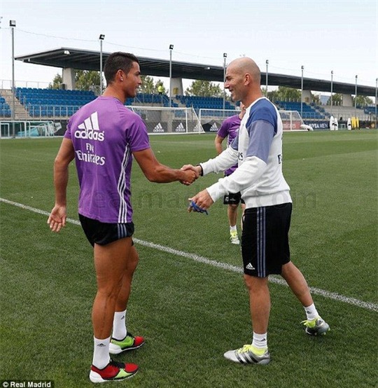 Ronaldo và HLV Zidane