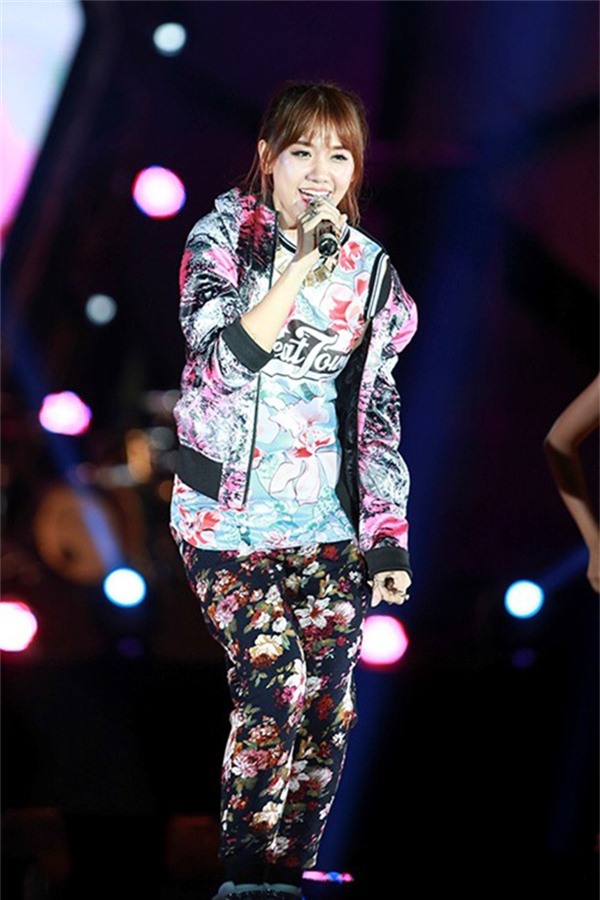 Hari Won và 12 bộ cánh đừng nên nhớ lại thì hơn! - Ảnh 1.