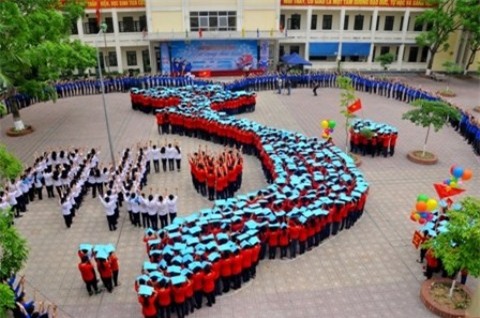 dạy con, THPT Phan Huy Chú, Nguyễn Thị Nhiếp, hiệu trưởng