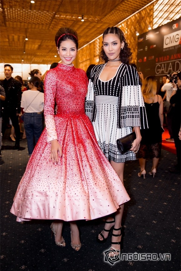 Phạm Hương diện style công chúa 0