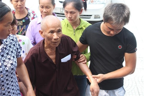 an oan tran van them: nguoi nha bi hai uat han vi chua ro hung thu hinh anh 2