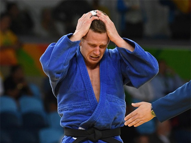 Cà khịa đánh nhau với lễ tân khách sạn, võ sĩ Judo giành HCĐ Olympic nhận kết cục cay đắng - Ảnh 2.
