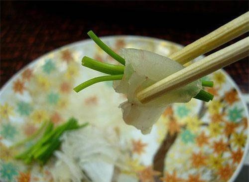 4 món ăn ngon miệng nhưng... nguy hiểm cho sức khỏe - Ảnh 1.