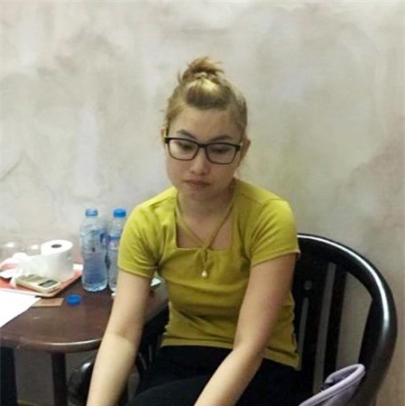 Tú bà 25 tuổi điều hành đường dây mại dâm sinh viên trả tiền bằng thẻ cào - Ảnh 2.