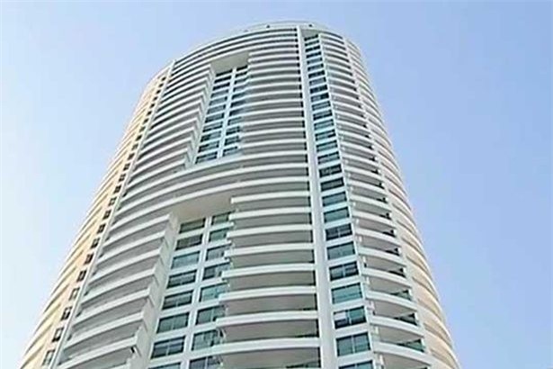 colombia: be gai bi bat coc nhay khoi tang 26 hinh anh 1