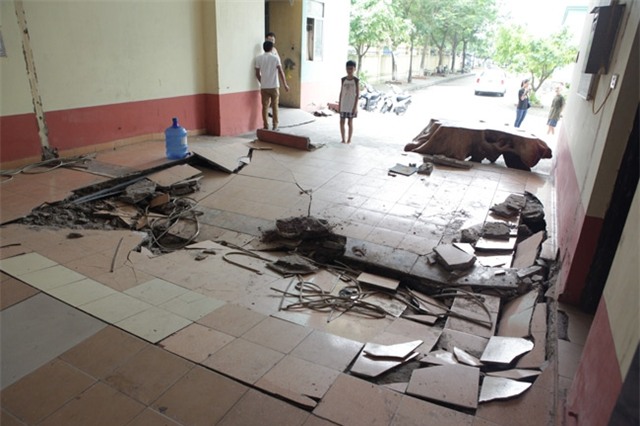 hn: nen nha chung cu sap trong dem, dan hoang loan hinh anh 3