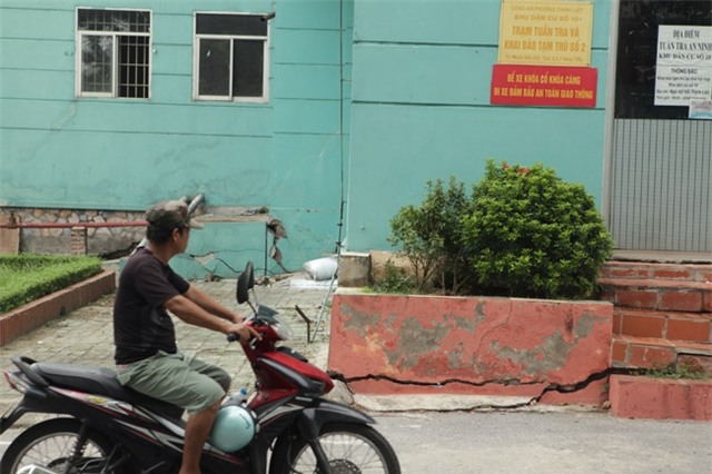 hn: nen nha chung cu sap trong dem, dan hoang loan hinh anh 10