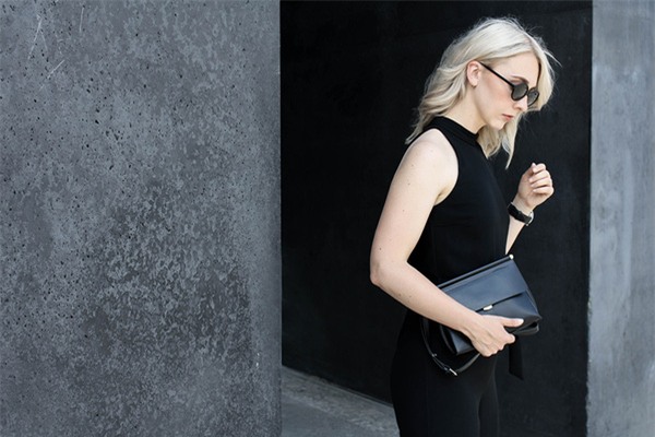 trang phục màu đen