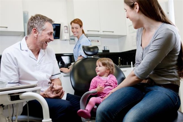 10 meo giup be tu giac di danh rang ma me khong phai ho het