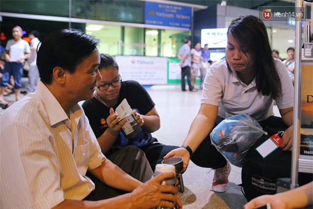 Gia đình cô lao công xúc động trong giây phút chia tay con gái lên đường nhập học Harvard - Ảnh 9.