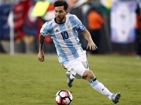 Dieu gi khien Messi quyet dinh tro lai doi tuyen Argentina?