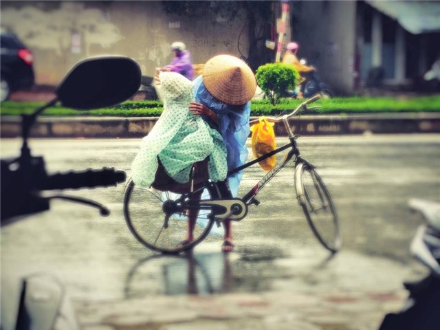 buc anh lay nuoc mat cu dan mang trong mua vu lan - 1