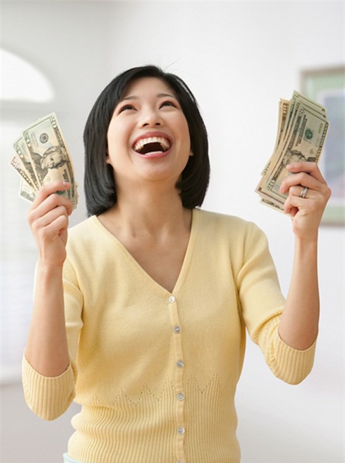 việc làm thêm, bà mẹ ở nhà chăm con, kiếm tiền triệu, tiết kiệm, chi tiêu, gia đình, thu nhập, tỷ phú