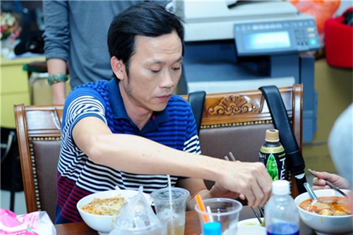 hoai linh, danh hai hoai linh, cuoc song cua hoai linh