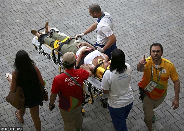 Camera trọng lượng bằng chiếc xe máy rơi ở Công viên Olympic khiến 7 người bị thương - Ảnh 7.