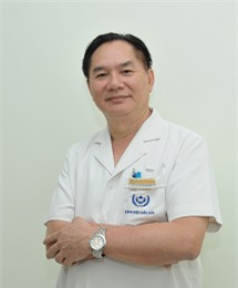 GS Hà Văn Quyết, mở bụng nhưng không cắt u, u trực tràng