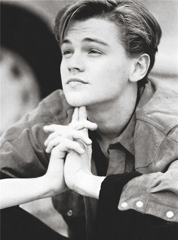 Thậm chí anh ấy không cần làm gì cả cũng khiến người ta mê mẩn.