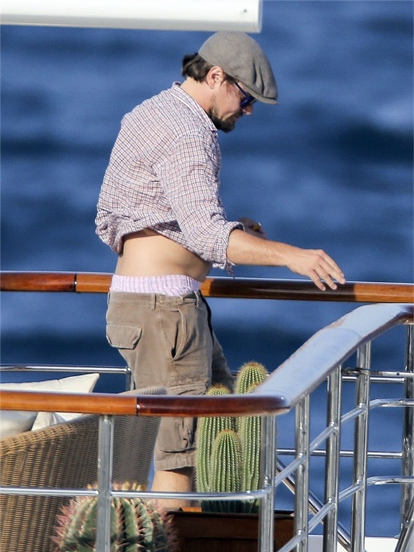 Ngoài việc đóng phim, tất cả những gì anh ấy quan tâm là vui chơi và tận hưởng cuộc sống.