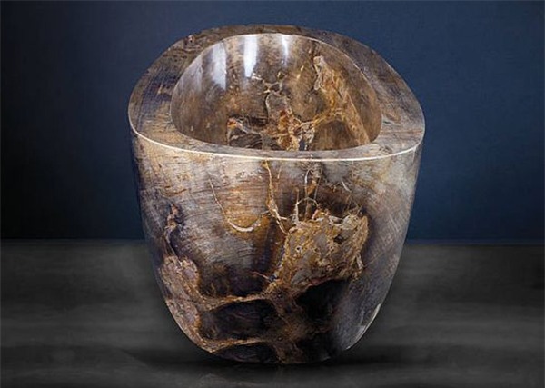 giường dắt vàng, bồn tắm dát vàng, toilet dát vàng, bồn tắm đắt nhất thế giới, giường đắt nhất thế giới,