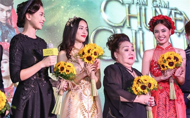 Cuong Do La lang le den xem phim ung ho ban gai Ha Vi hinh anh 2