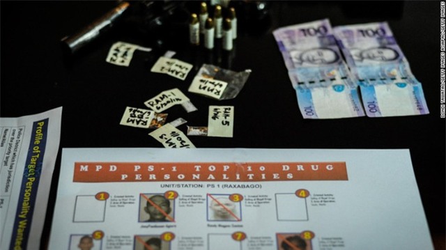 Gần 1.000 người đã thiệt mạng trong cuộc truy quét tội phạm ma túy lớn nhất Philippines - Ảnh 2.