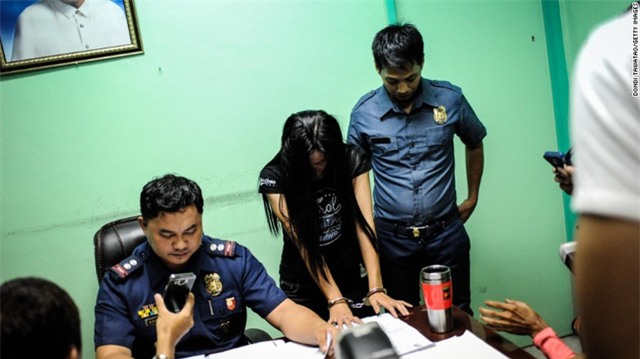 Gần 1.000 người đã thiệt mạng trong cuộc truy quét tội phạm ma túy lớn nhất Philippines - Ảnh 7.