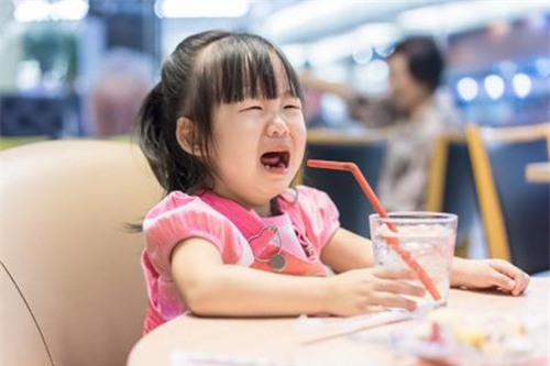 5 cau noi nay se khien tre dang doi hoi nhong nheo