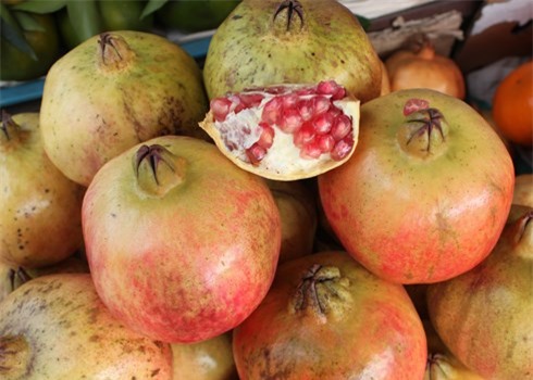 lựu trung quốc, lựu việt nam, trung quốc, hoa quả trung quốc, hoa quả việt nam, chợ đầu mối long biên, lựu tàu, hoa quả tàu