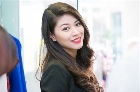 MC Ngọc Trinh thừa nhận gia đình từng trên bờ vực phá sản - Ảnh 3.