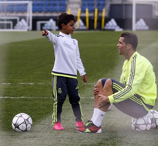 Ronaldo: Đừng tưởng gà trống không biết nuôi con - Ảnh 3.