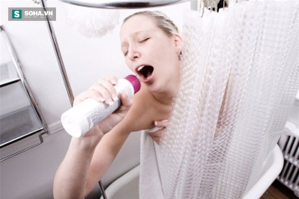 7 sai lầm nguy hiểm khi ở trong nhà tắm rất nhiều người mắc - Ảnh 1.