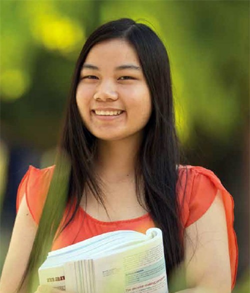 Phóng to Phạm Thị Ngọc Oanh (Ảnh: swinburne.edu.vn).